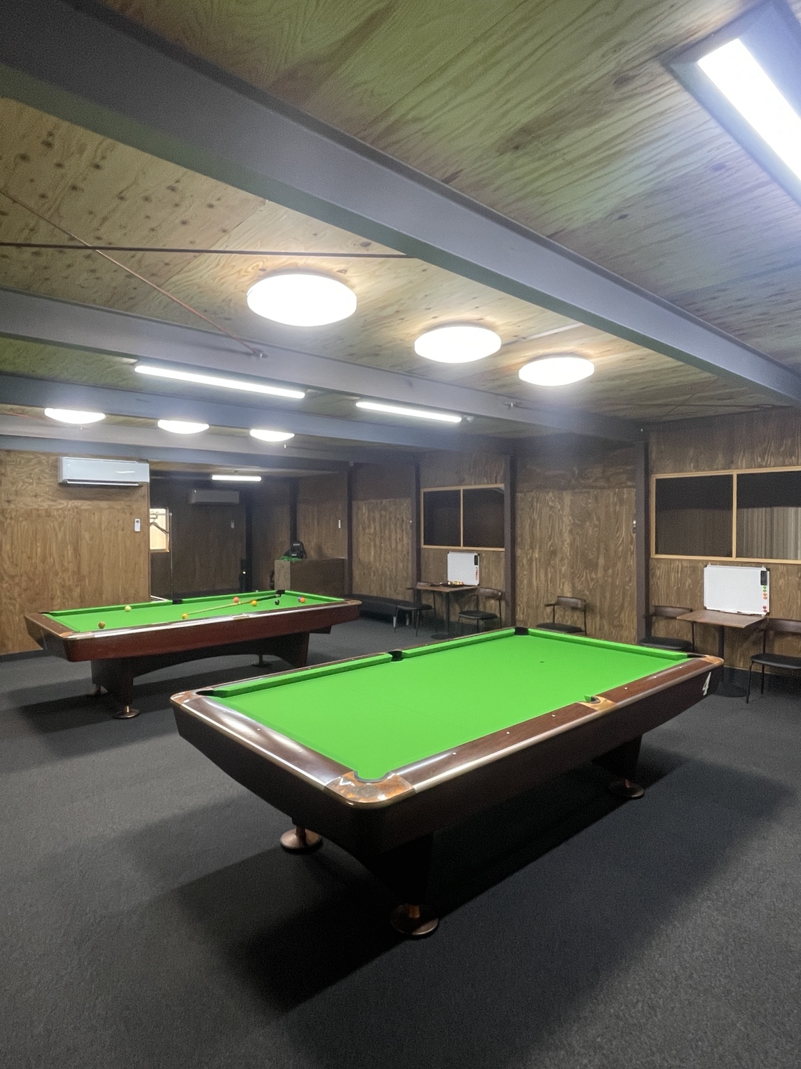 撞好会 古間木新田217 店内全景 ビリヤード台2台